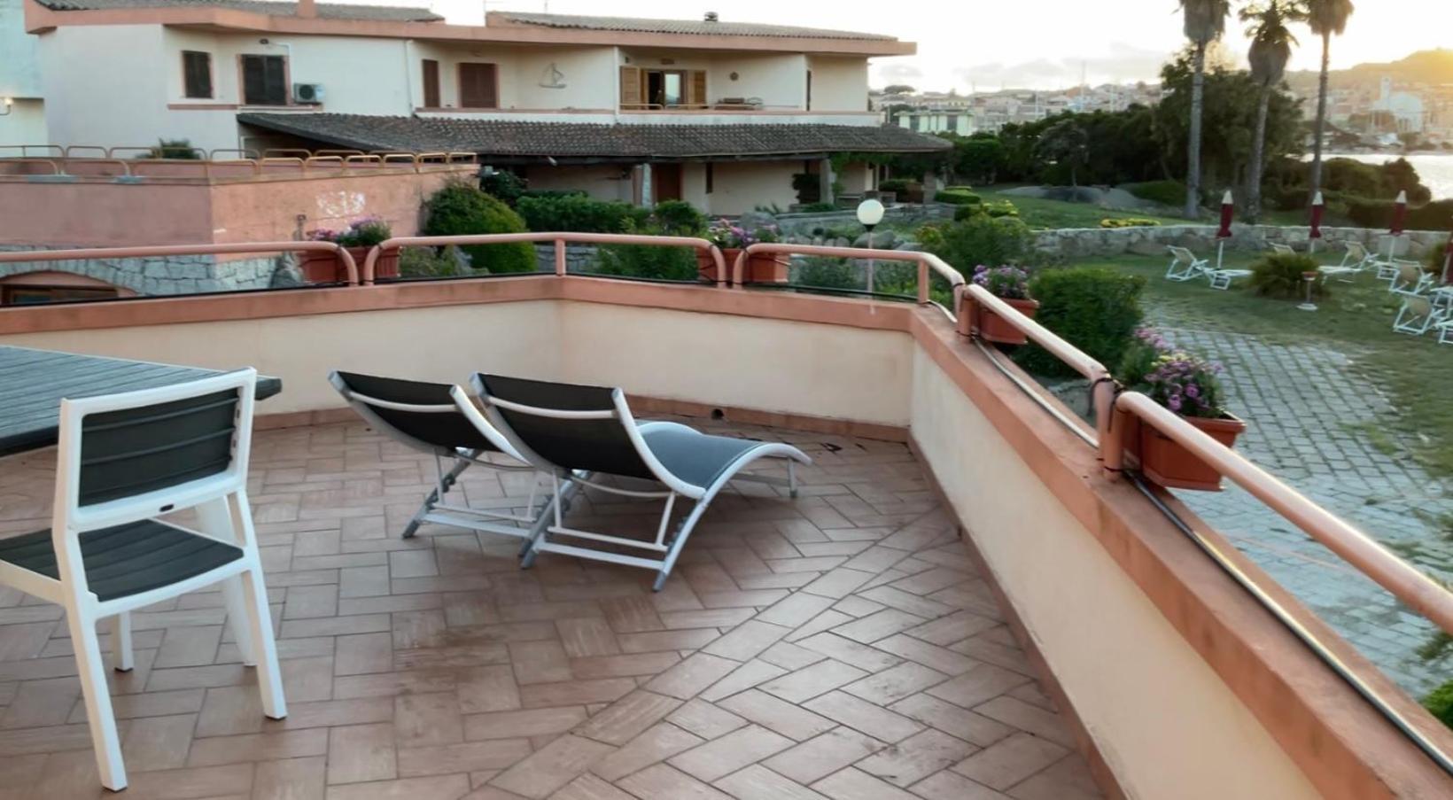 Case Sul Mare Palau Exterior photo